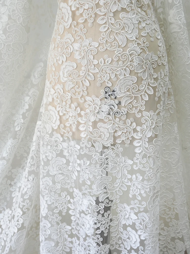 Хлопковая вышитая цветочная кружевная ткань, аксессуары «сделай сам», свадебное платье, платье для выступлений, аксессуары для рукоделия Хлопковая вышитая цветочная кружевная ткань, аксессуары «сделай сам», свадебное платье, платье для выступлений, аксессуары для рукоделия
