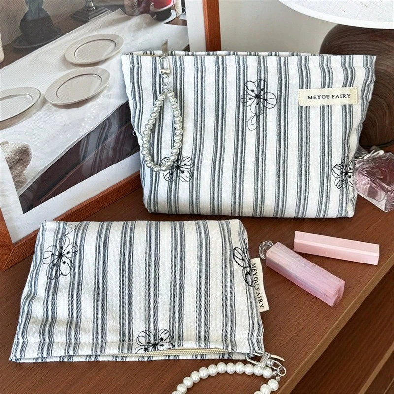 Korean Striped Embroidered Flower Makeup Bag Pearl Chain Hand-held Large Capacity Toiletry Storage Bag Canvas Cosmetic Bag