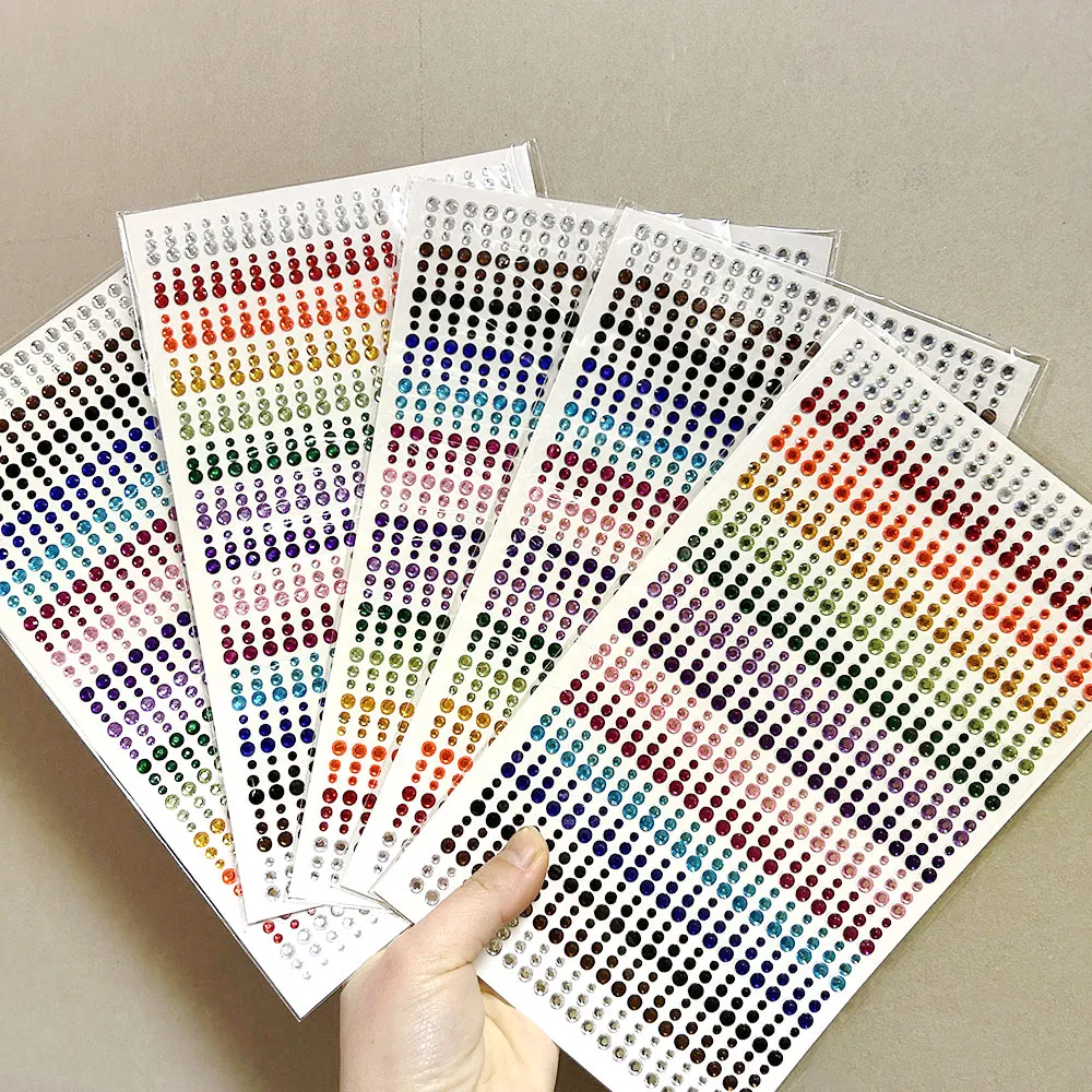 1 hoja 900 Uds. Pegatinas de gemas brillantes de cara de arcoíris, tatuaje Facial adhesivo, joyas de diamantes de imitación para ojos, mezcla de 3/4/5mm, maquillaje para fiesta de boda