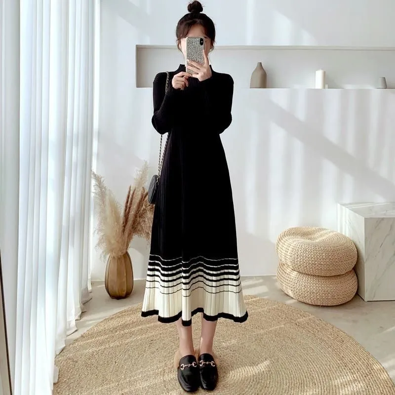 ชุดเดรสผู้หญิง คอวี ผ้าซาติน ประดับมุก จับจีบ หลายชั้น ความยาวปานกลาง สำหรับงานเลี้ยง หรูหรา ทันสมัย ปักลาย สง่างาม ดูดี มีศิลปะ เซ็กซี่