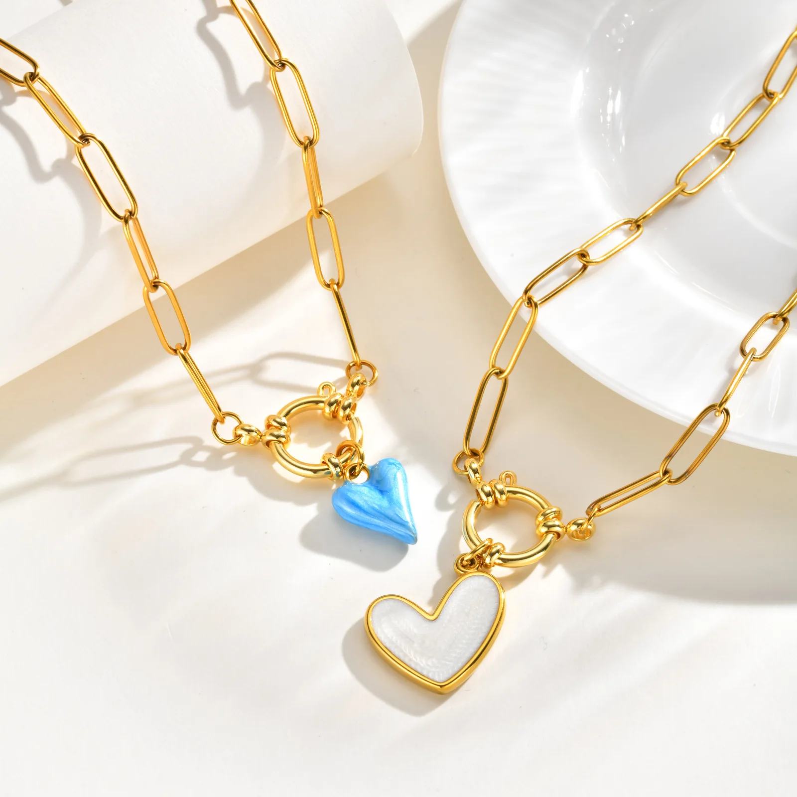 

Vnox Elegance Stainless Steel Heart Pendant Necklace for Women Gold Plated Paper Clip Chain Heart Pendant Daily Jewelry Gifts
