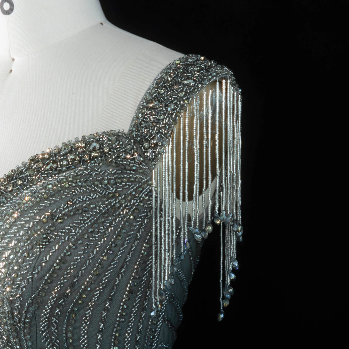 Sharon Said Abendkleid Glamouröses Grünes Tüllkleid mit Perlen und Quasten, Sweetheart-Ausschnitt, Luxuriöses Dubai-Formelles Hochzeits- und Partykleid SS103 Maßanfertigung – Detail 20