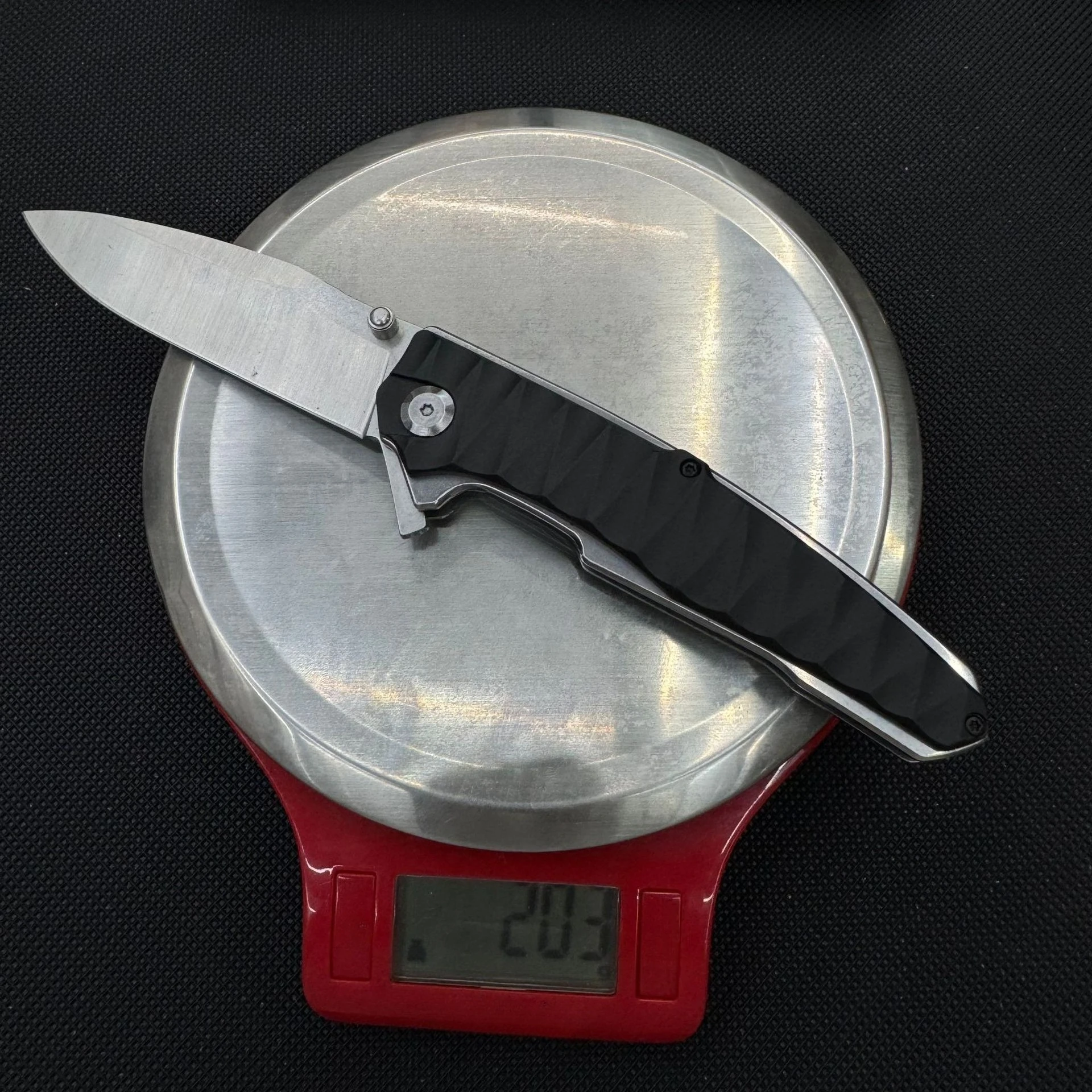 

High-hardness D2 Folding Knife G10 Anti-slip Handle Survival Knife for The Outdoors Self-defense Tool Practical Cutting Knife