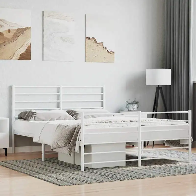 Cadre de lit métallique en acier thermolaqué 140 x 200 cm blanc, avec tête et pied de lit, sommier à lattes robuste, espace de rangement sous le lit, bon soutien dorsal, design moderne