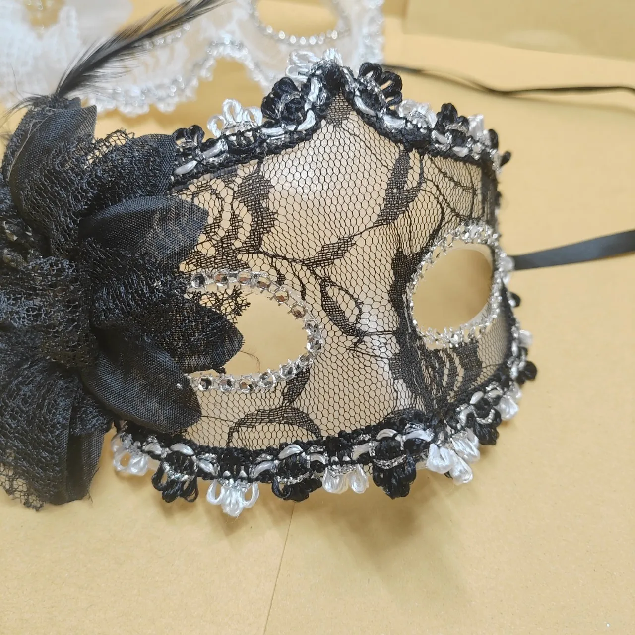 Maskerademasker Delicaat kostuummasker Zijbloemmasker Elegant voor cosplayvrouwen