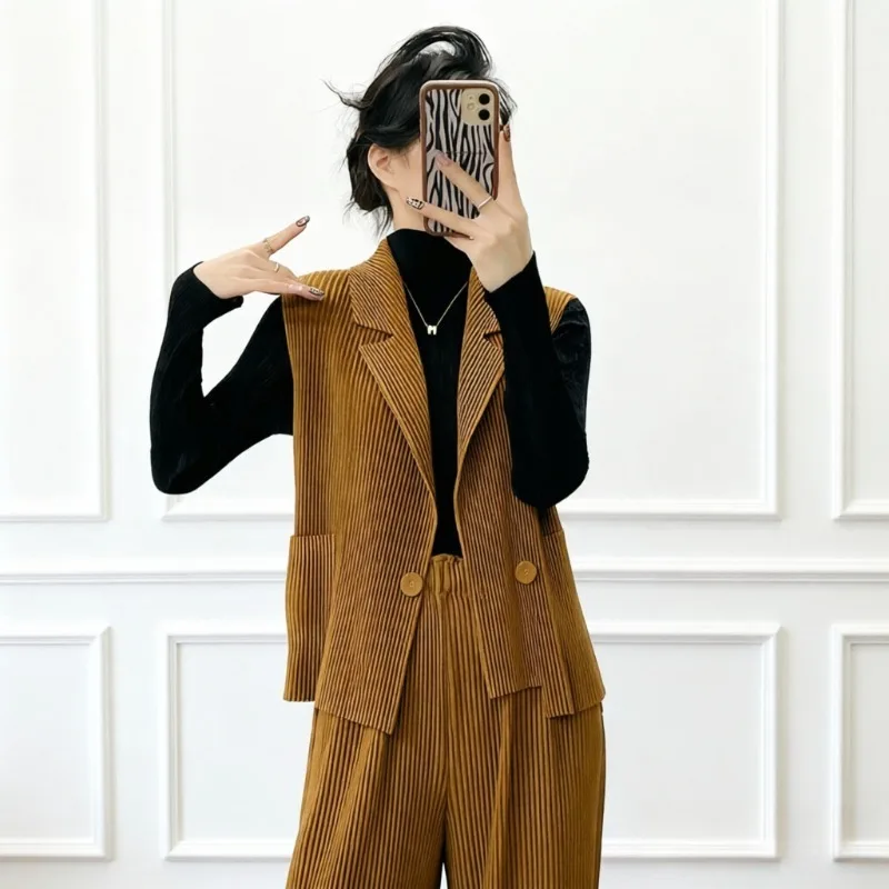 Miyake Pleated Vest 2026 Autumn Winter New Simple Casual Solid Color Suit Sleeveless Top Turn-down Collar Women's Short Jacket