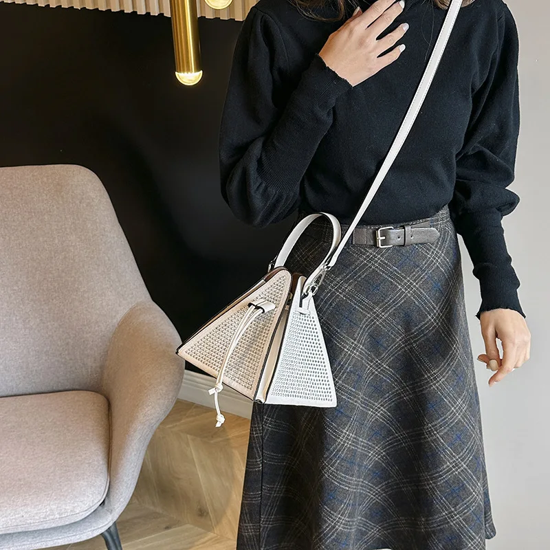 

Single Shoulder Bag Women's New Fashionable Simple Casual Versatile High-quality Texture Crossbody Bag