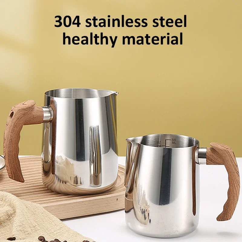 600/900ML Cangkir Kopi Latte Baja Tahan Karat Kendi Buih Susu Kopi dengan Pegangan Kayu Aksesori Kopi Kendi Seni Susu Barista