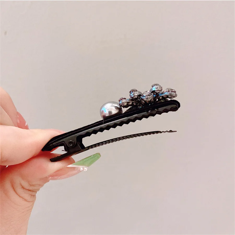 New fashion retro rhinestone velvet black bangs clip high-end side clip duckbill clip women\'s back head pearl hair accessory