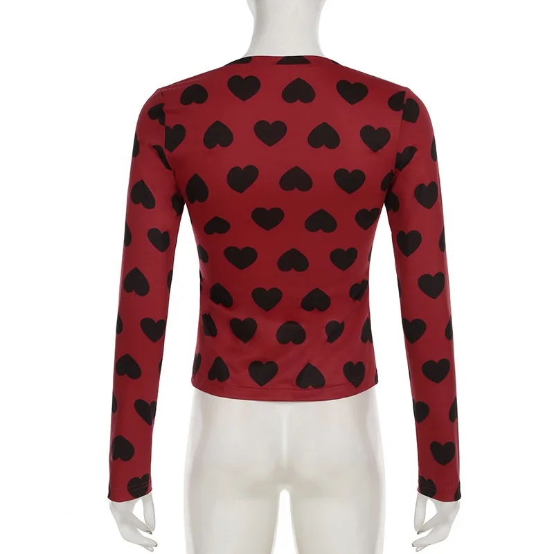 New contrast color heart printed round neck slim fit long sleeved knitted base T-shirt for women