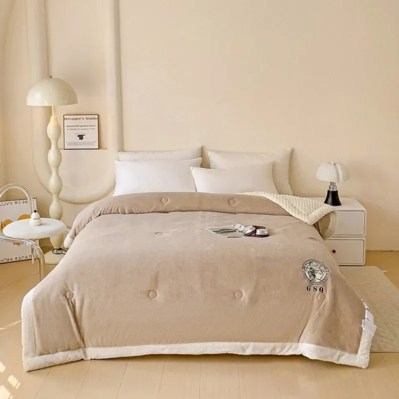 

Autumn and winter new three-layer fleece thickened milk fleece blanket Doudou winter quilt quilt core temperature storage