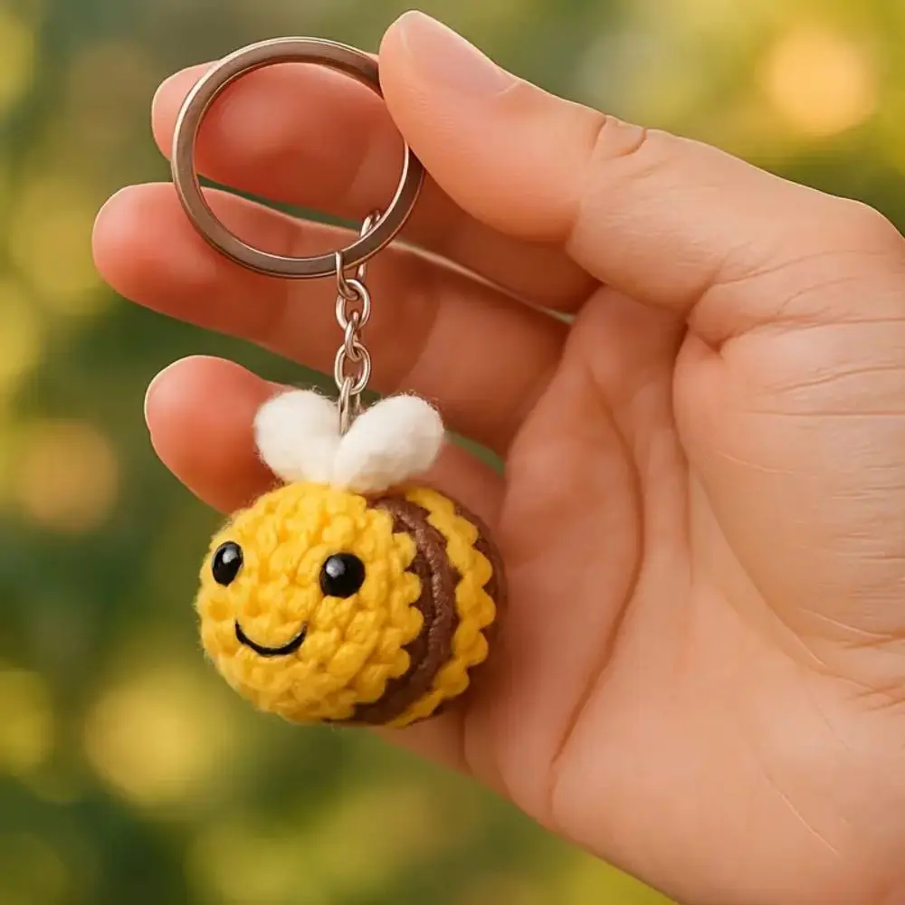 Cute Cartoon Handmade Fat Bees Pendants Finished Product Woven Crochet Keychains Kawaii Handmaking Knitting Insect Bag Charm
