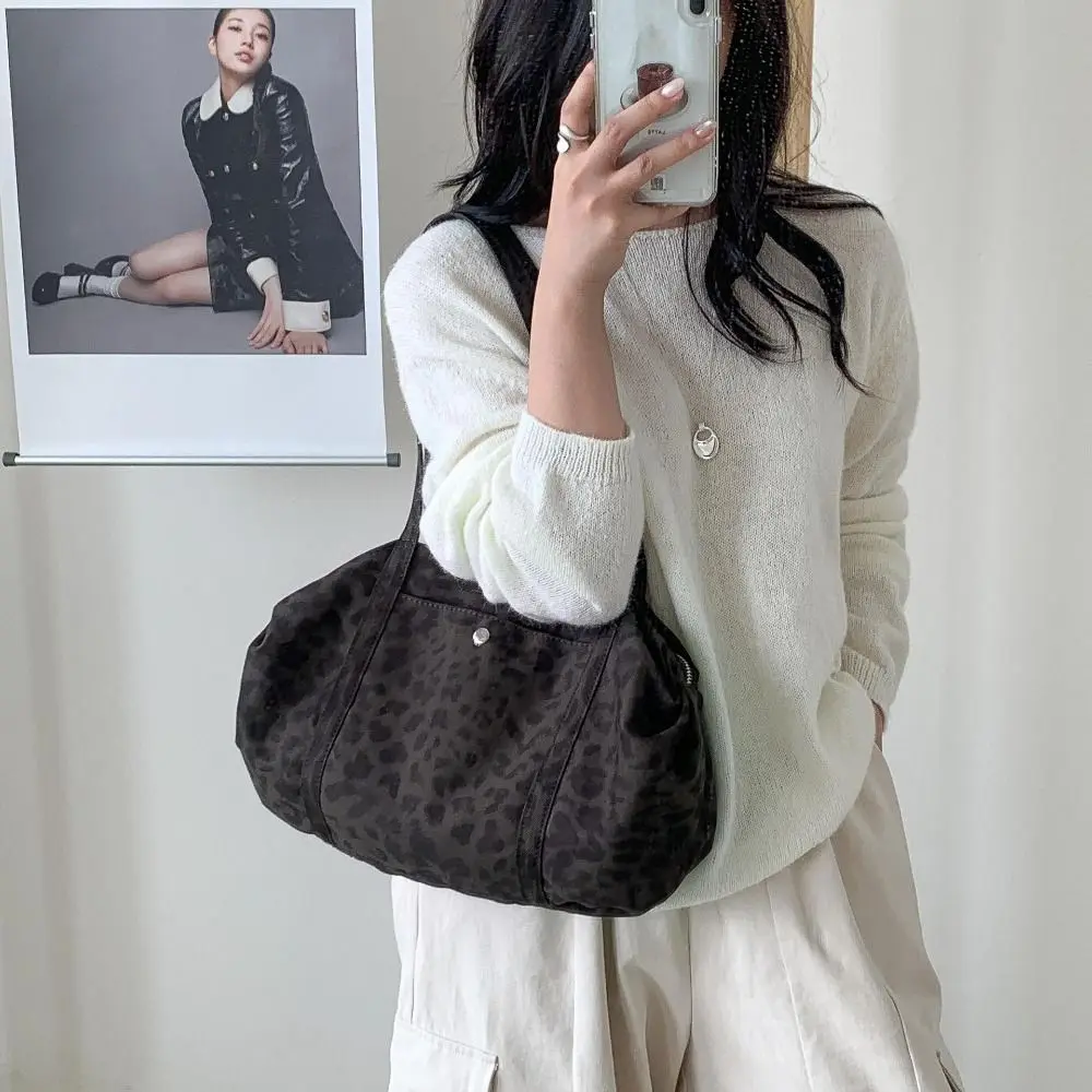 

Lightweight Leopard Print Shoulder Bag Foldable Large Capacity Bowling Bag Nylon Material Korean Style Canvas Tote Bag Girl