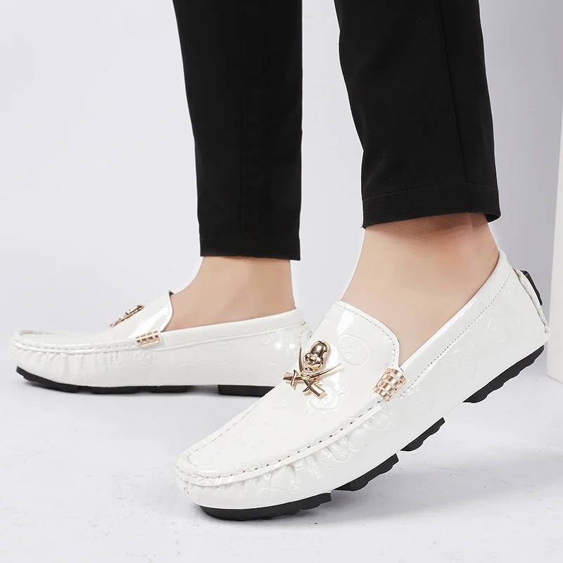 Men Quality Shoes Shine Skull Loafers Shoes for Man Luxury Stylish Patent Leather Men Shoes Casual Slip on Loafers for Man