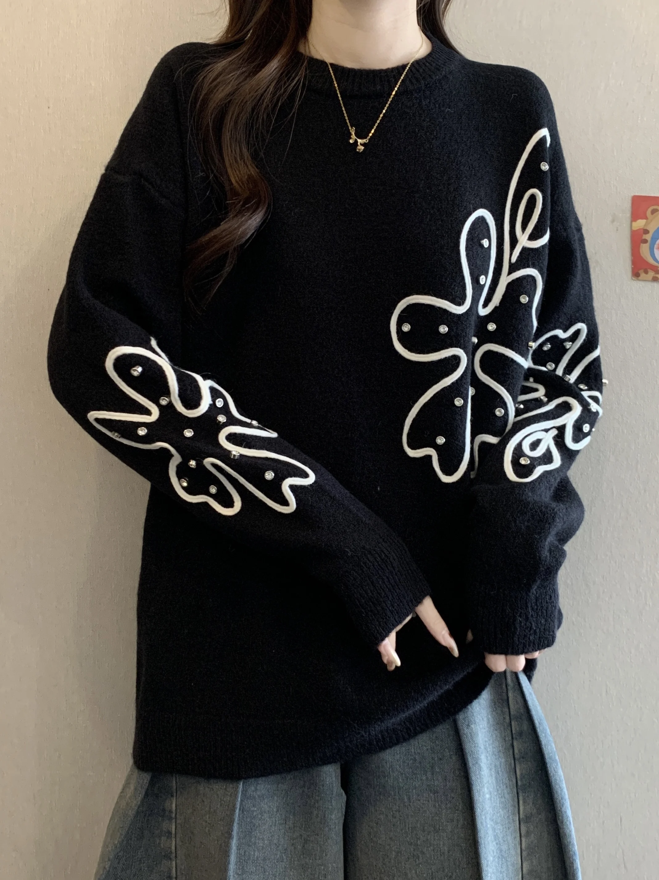 

Elegant Diamond Embedded 3D Flower Knitted Sweater Women's Autumn Winter Loose Fit Long Sleeve mid Length Casual Style