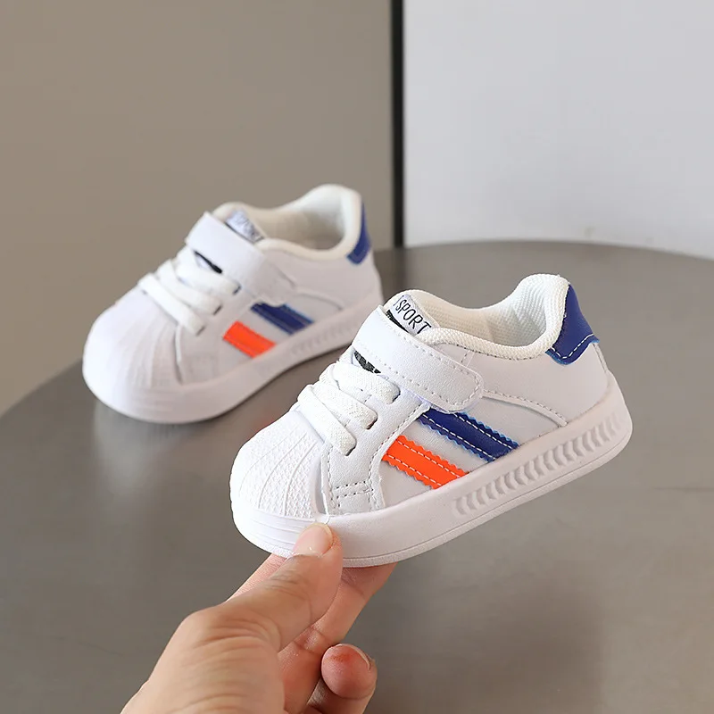 Childrens White Sneakers Toddlers Girls Boys Leather Upper Anti Slip Breathable Casual Board Shoes Kids 2-6Y Toddler Flats Shoes