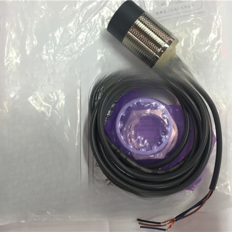 E2B-M30KN20-WZ-C1 2M Proximity Switch