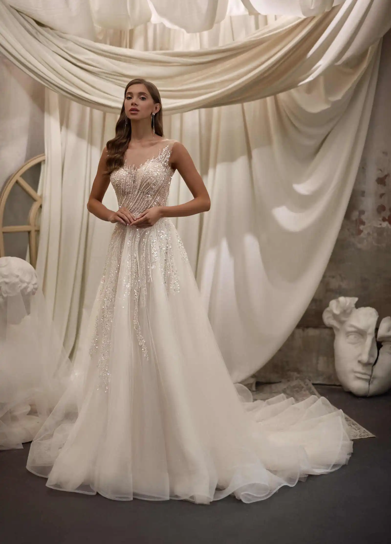 Kristal Klassiek A-lijn Trouwjurken Mouwloos Appliqués Met Bling Pailletten Bruidsjurken Lace Up Speciale Ocn Sweep Trein