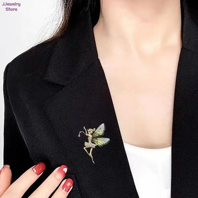 Fashion Enamel Insect Series Brooches Women Men Delicate Little Bee Brooch Crystal Rhinestone Brooch Pin Jewelry Gifts Lapel Pin