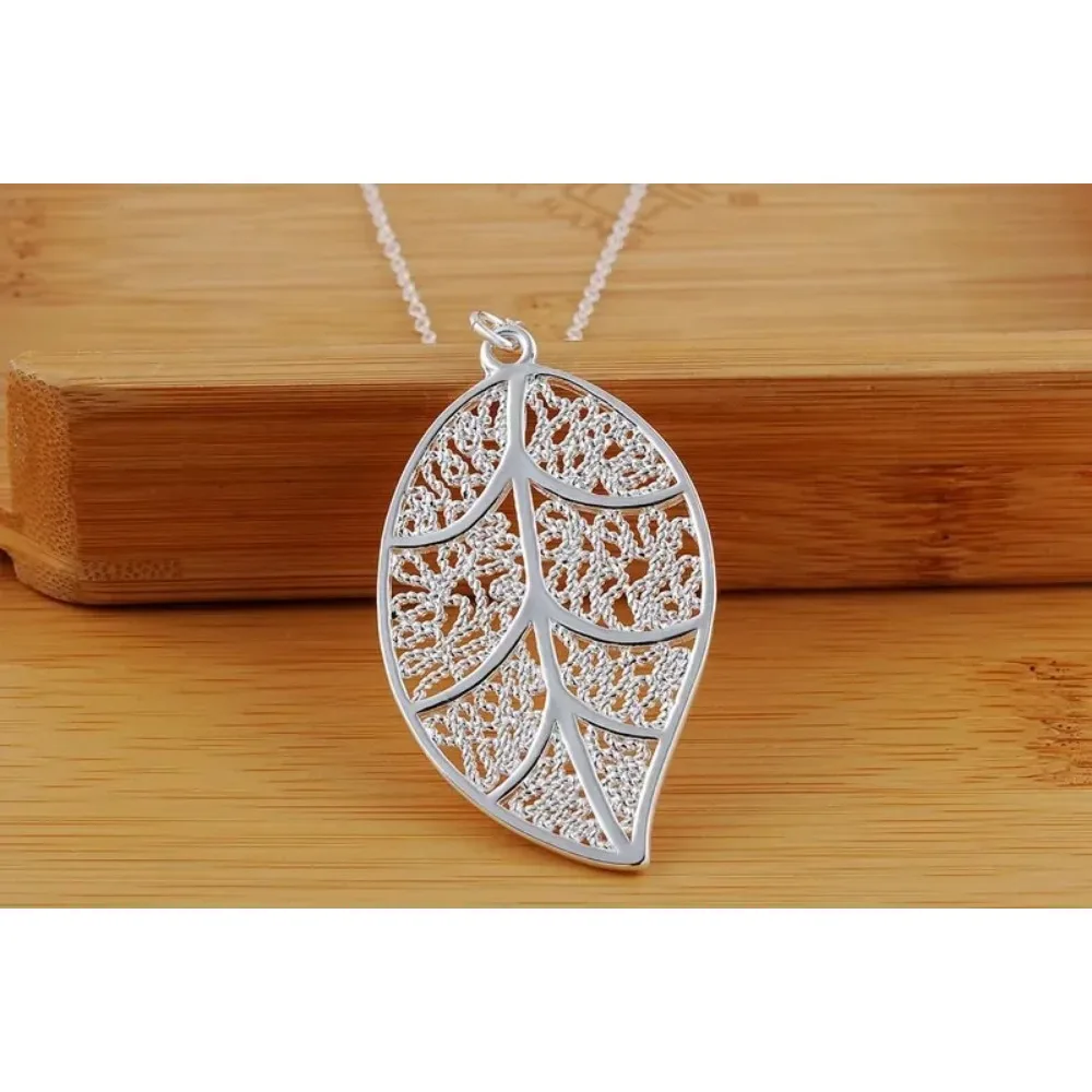 Women's 925 Sterling Silver Leaf Pattern Pendant Necklace