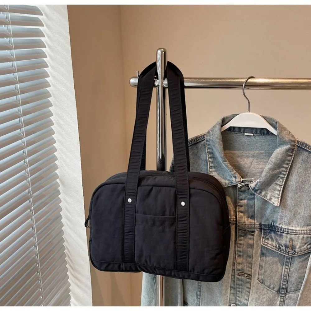 New Lightweight Shoulder Bag Zipper Closure Double Shoulder Straps Bowling Bag Sporty Casual Style Inner Pocket Tote Bag Women