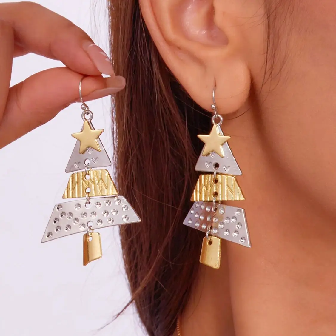 New Design Splicing Christmas Tree for Women Fashion Pentagram Hollow Tree Metal Drop Earring Punk Cool Jewelry Accessories