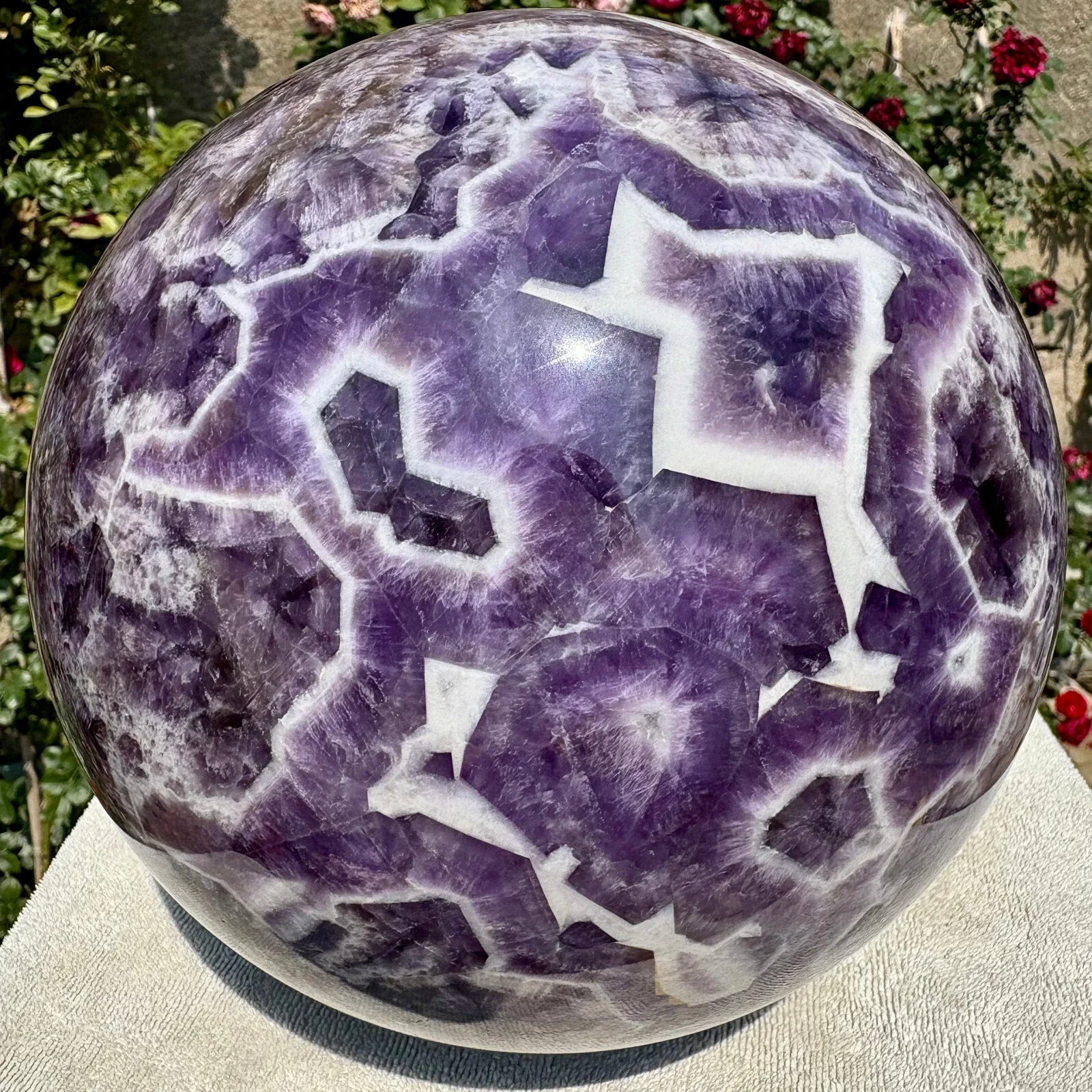 

Natural Dreamy Amethyst Sphere, Energy Gemstone, Energy Healing, Demagnetizing Decoration, Meditation Divination, Hand-Polished,