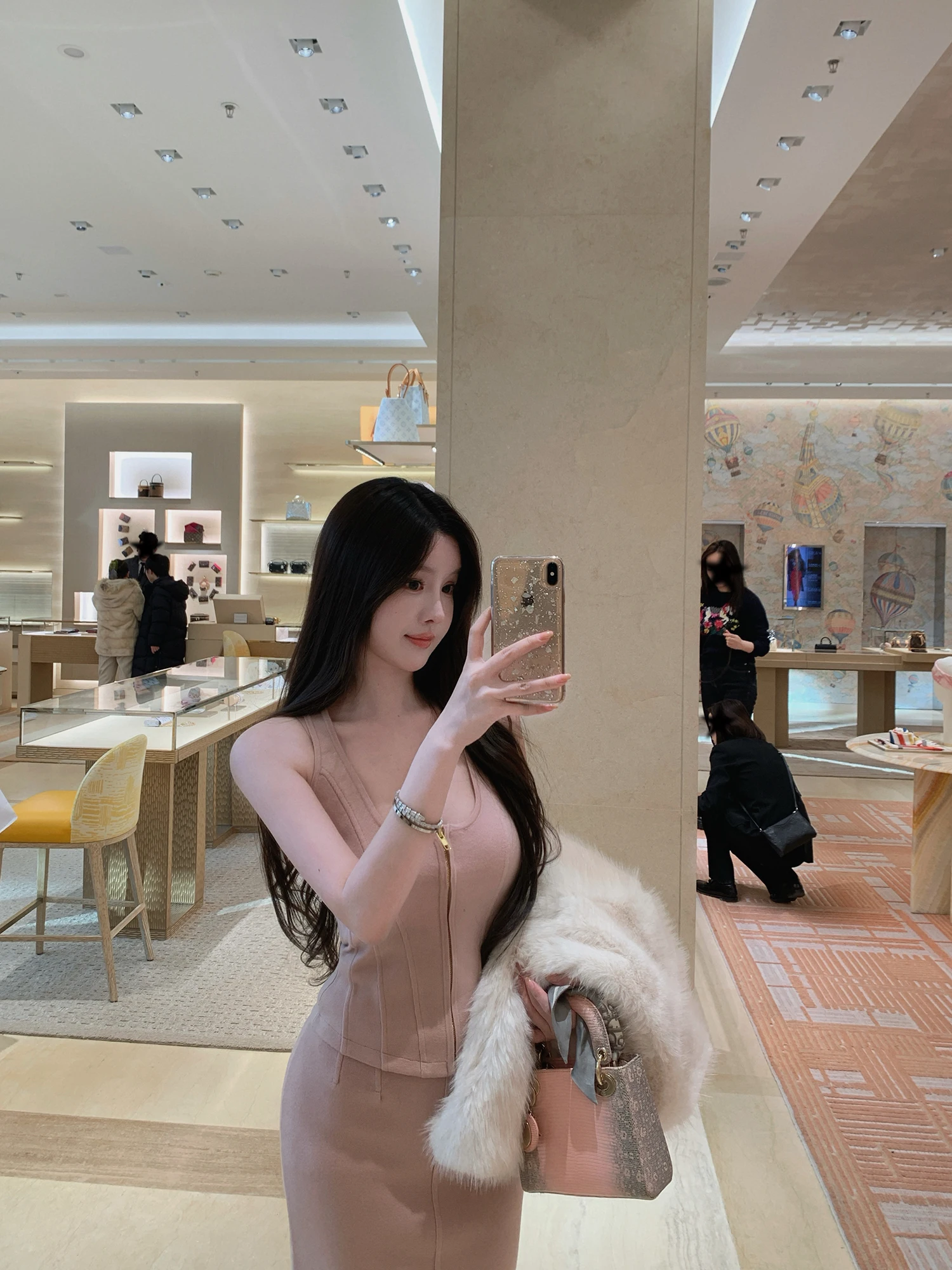 

the Swan Luxury Soft Fraance U-Ne Knitted Vest Top f Skirt Set Imported Gentle Sle Winter Faion Women's Ensemble