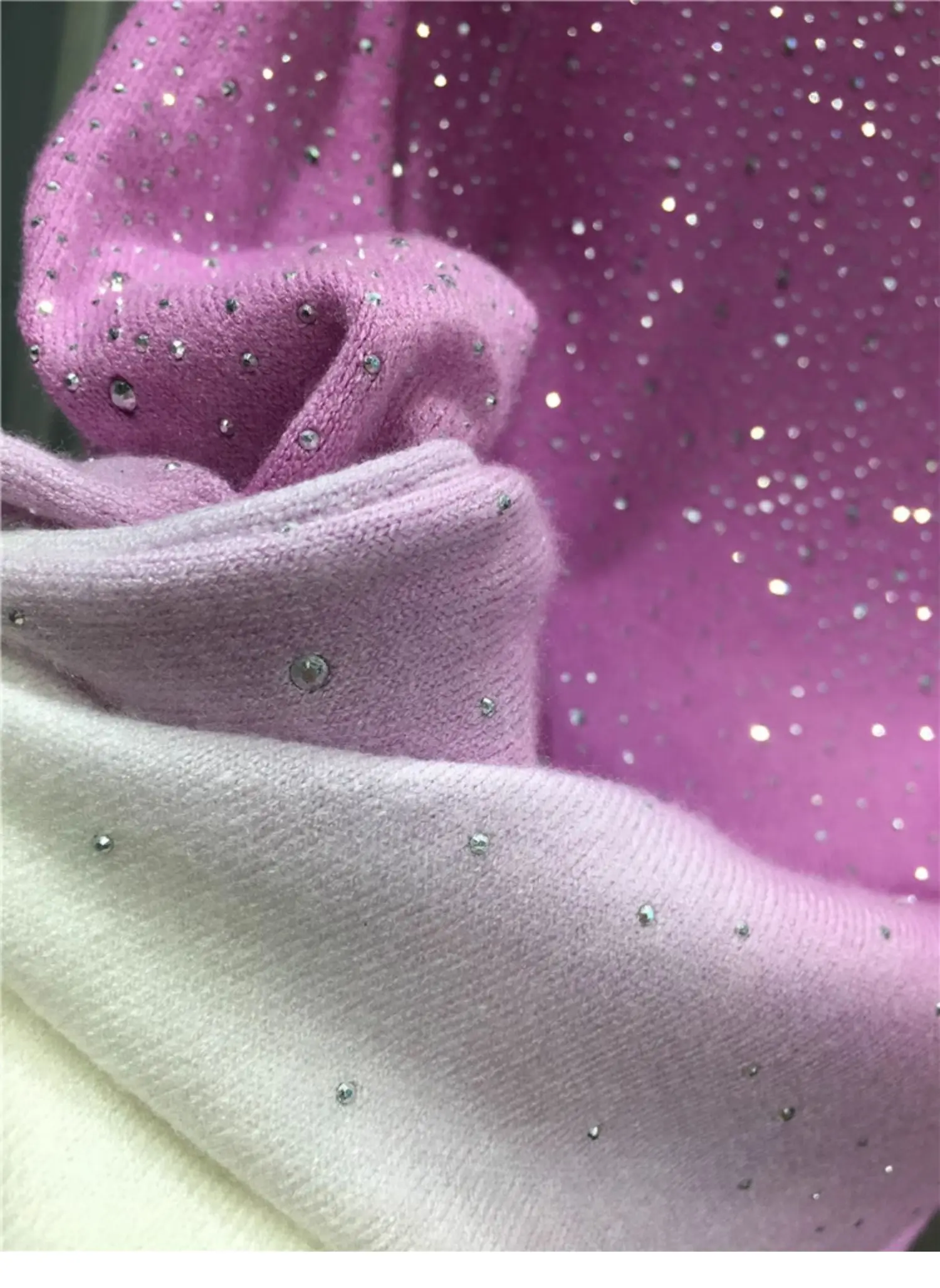 Merci europee Industria pesante Maglione con diamanti caldi Donna Tie-dye Collo alto Sottile maglione lavorato a maglia a maniche lunghe Autunno Inverno