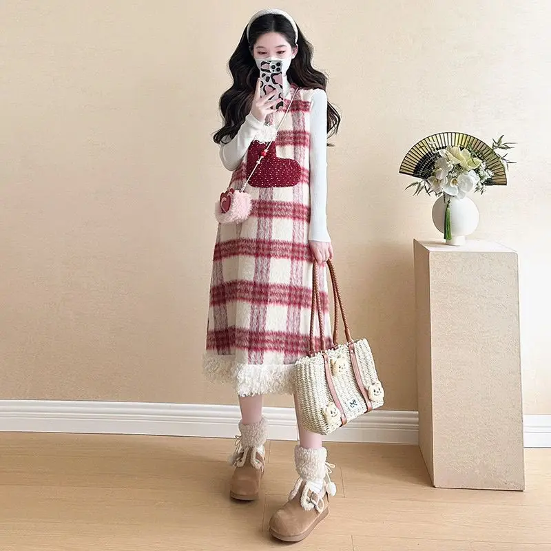 

Two-Piece Christmas Thickened Plaid Woolen Vest Dress White Long-Sleeved Bottoming Shirt Women Autumn Winter New Atmosphere Suit