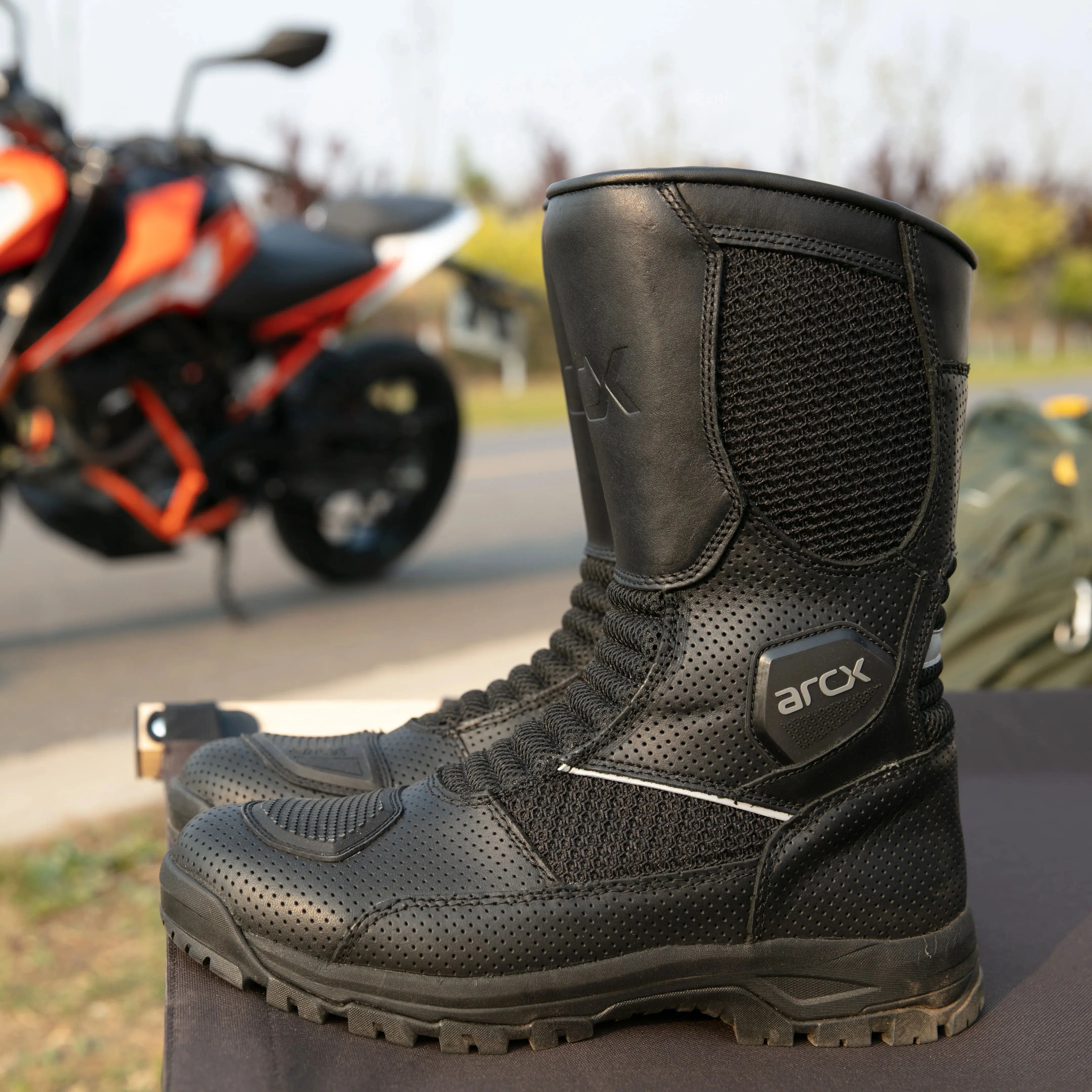 

Arcx L60686 Men's High-Top Black Breathable Motorcycle Biker Boots/Racing Boots with Cowhide Upper