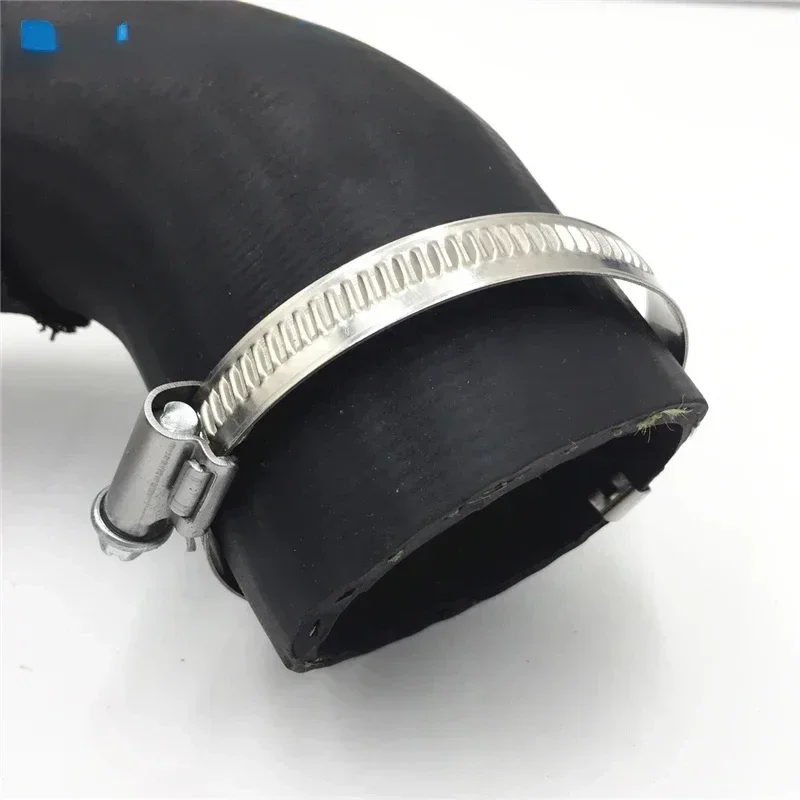 新しい 2.0L 16V インタークーラーエアホースアセンブリスロットルボディ用エボクインタークーラーインテークパイプ LR024305 ホット販売格安とファイン