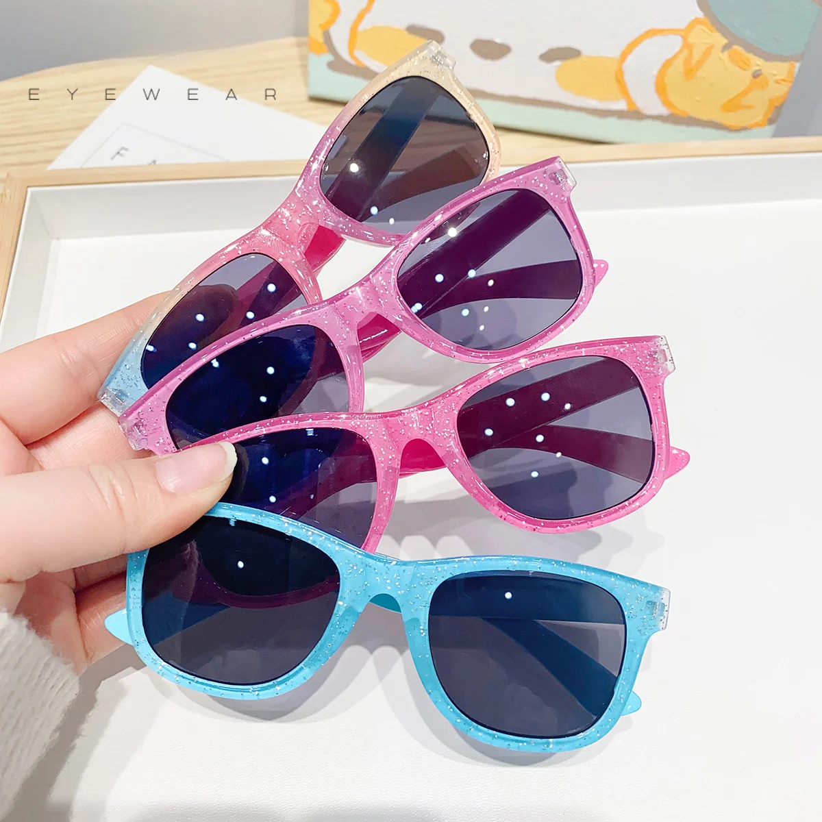 Vintage Kids Eyewear New Trendy Cool Children's Colorful Shiny Square Sunglasses Girls Fashionable Cute Sun Glasses Gafas De Sol