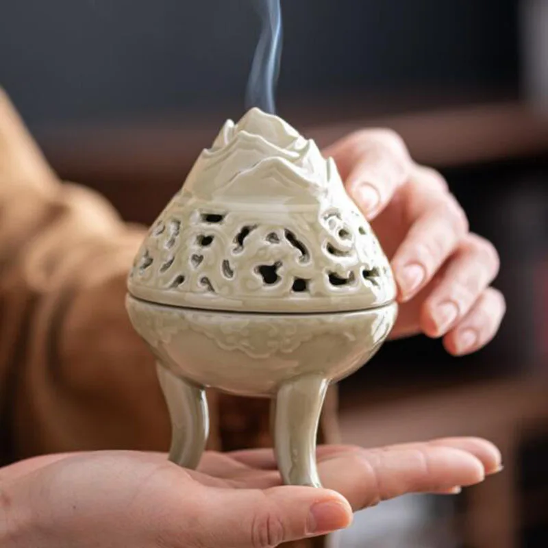 Porcelain Hollow Glazed Aromatherapy Burner Tripod Coil Incense Holder Chinese Style Tea Ceremony Fragrance Item Home Decor