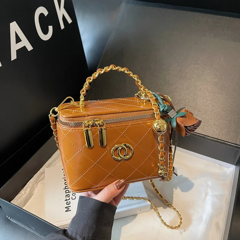 

Unique Vintage Leather Crossbody Handbag For Women Minimalist Trendy With Large Capacity And Paris Design