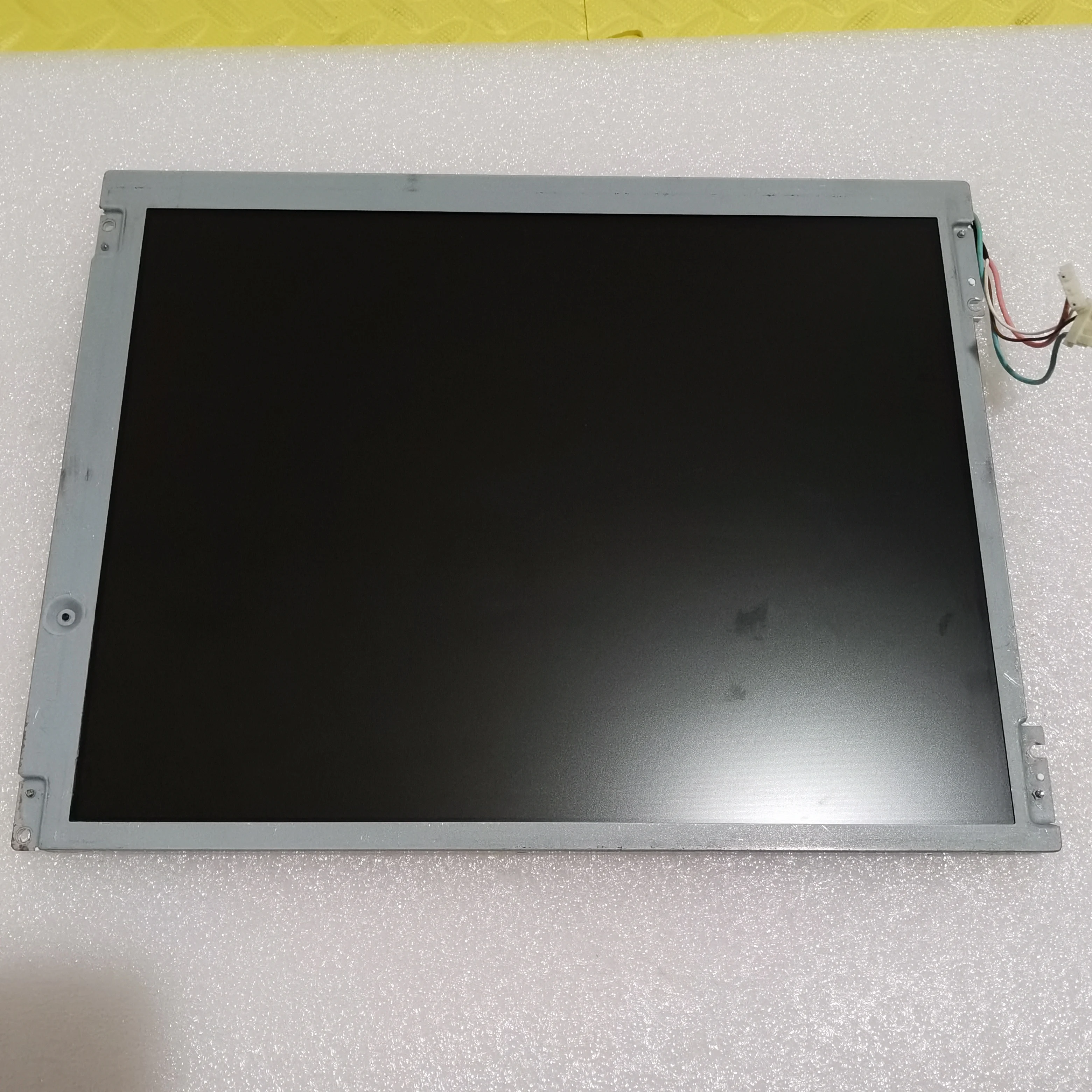 

LQ121S1DG42 LCD display screen