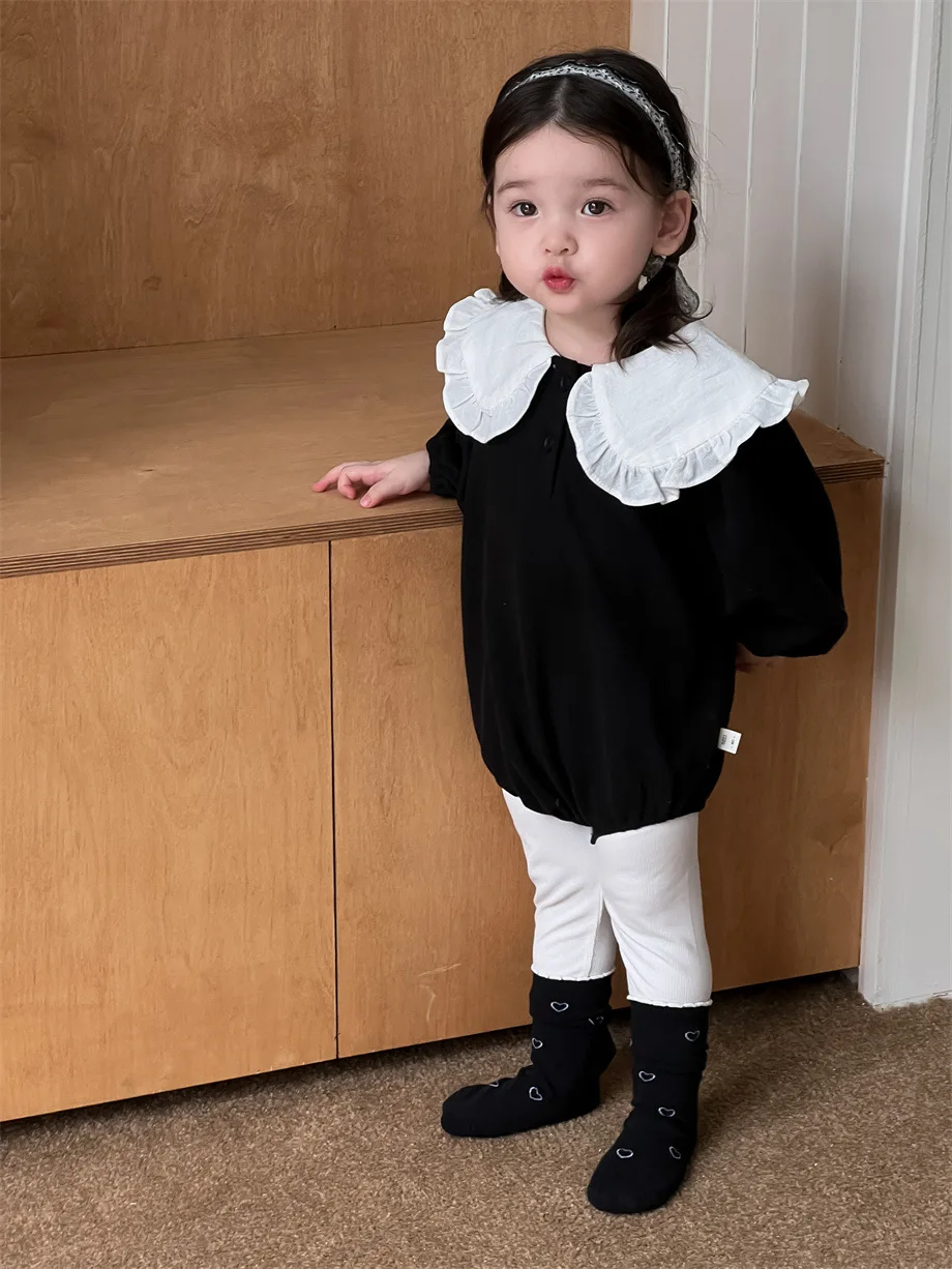 Рисунок 4 - Детский хлопковый комбинезон с большими лацканами