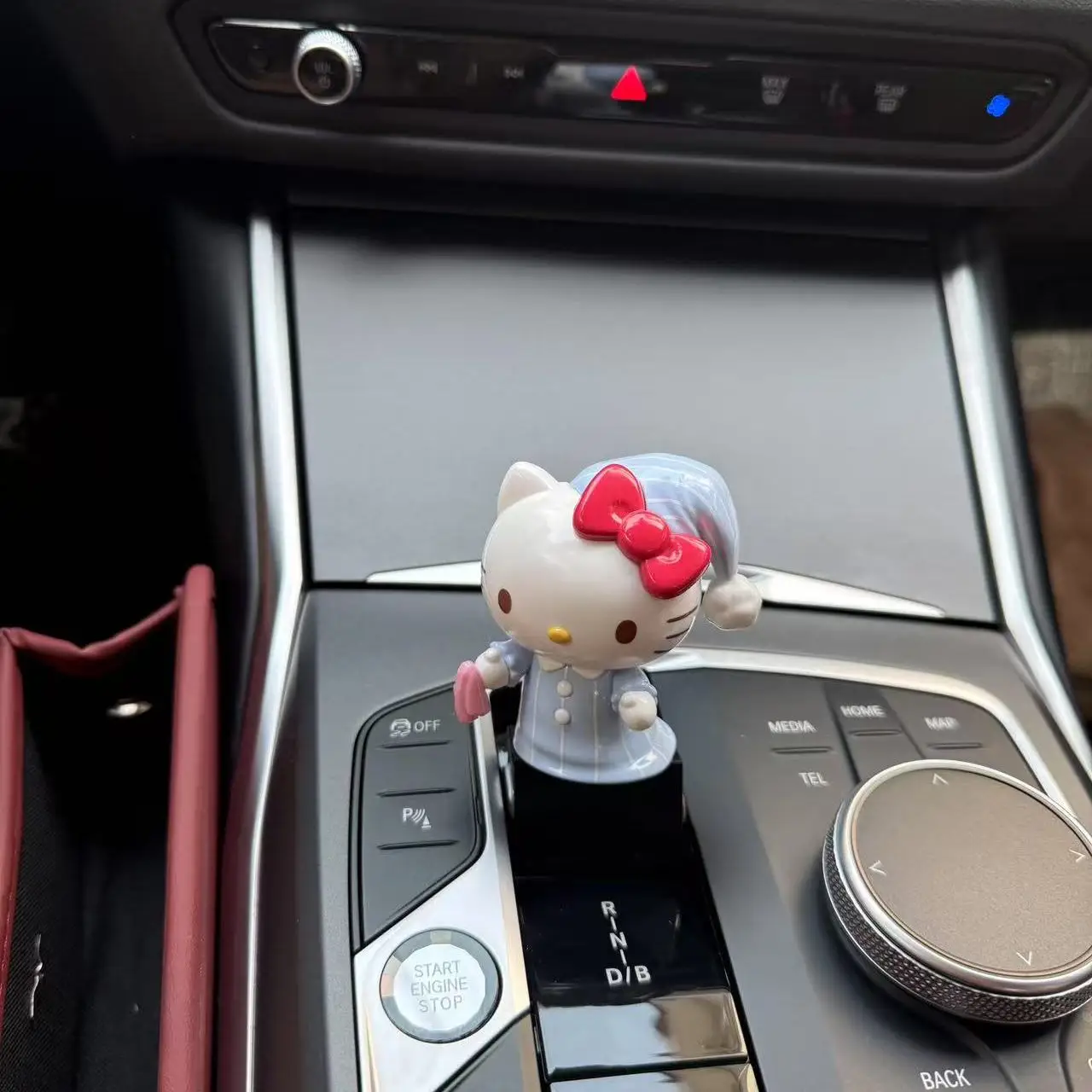 

Hello Kitty Gear Shift Button Decorative Cartoon Long Nail Auxiliary Shifting Tool Cute Car Hanging Ornament for Girls