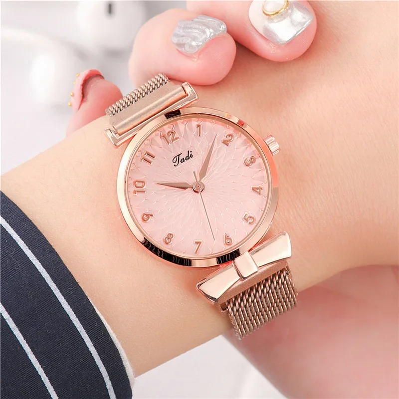 Orologi da donna di moda 6 pezzi Set eleganti orologi da polso femminili cinturino in maglia magnetica rosa orologio da donna braccialetto montre