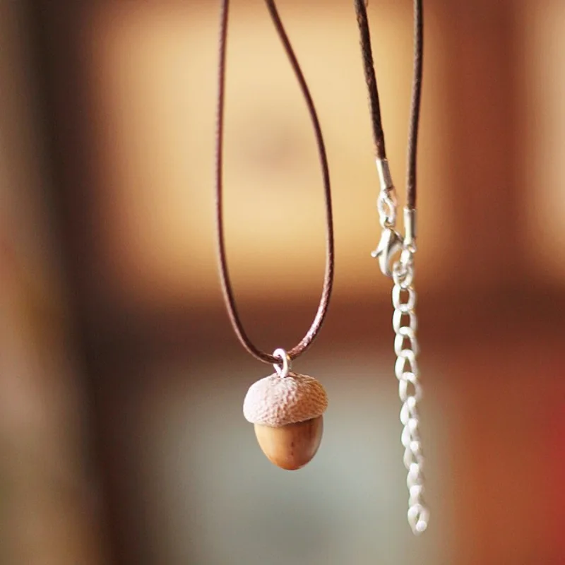 Vintage Ins Forest Style Creative Handmade Acorn Pendant Leather Cord Necklace for Women Simple Party Vacation Jewelry Girl Gift