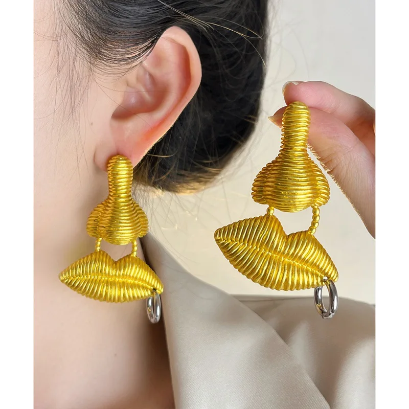 

Baroque Style Exaggerated Lips Design Dangle Earrings For Women Jewelry Vintage Ethnic Statement Earrings Accessories