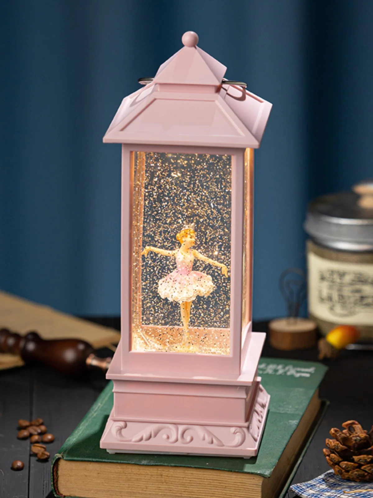 

Girls' Music Box Birthday Gift Rotatable