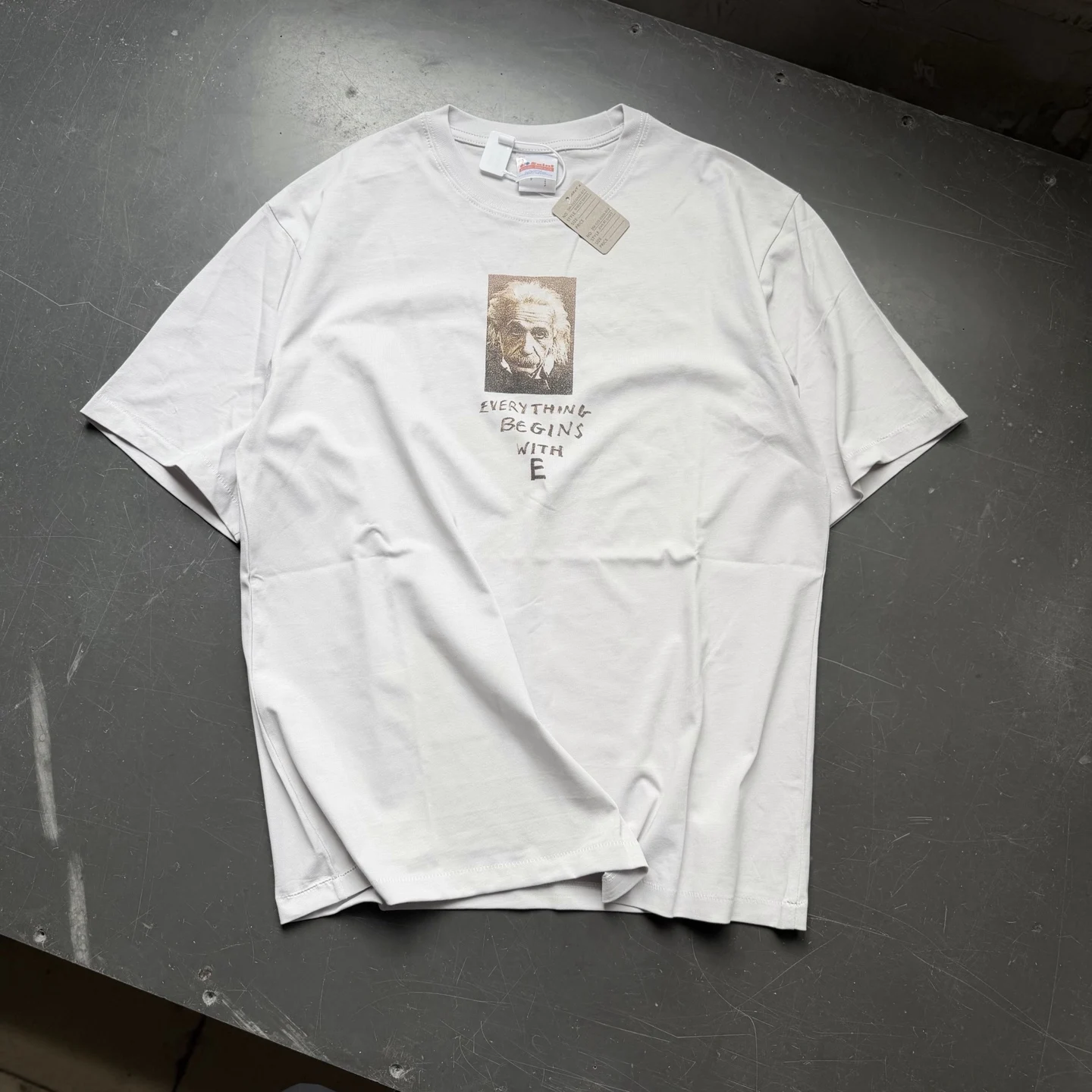 T-shirt blanc Saint Everything Begins With E pour hommes et femmes, t-shirt de la meilleure qualité