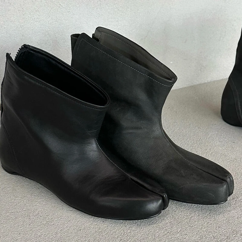

Women's Black Leather Split Toe Ankle Boots Minimalist Slip-On Tab Boots Fashion Casual Boots for Autumn Winter Daily