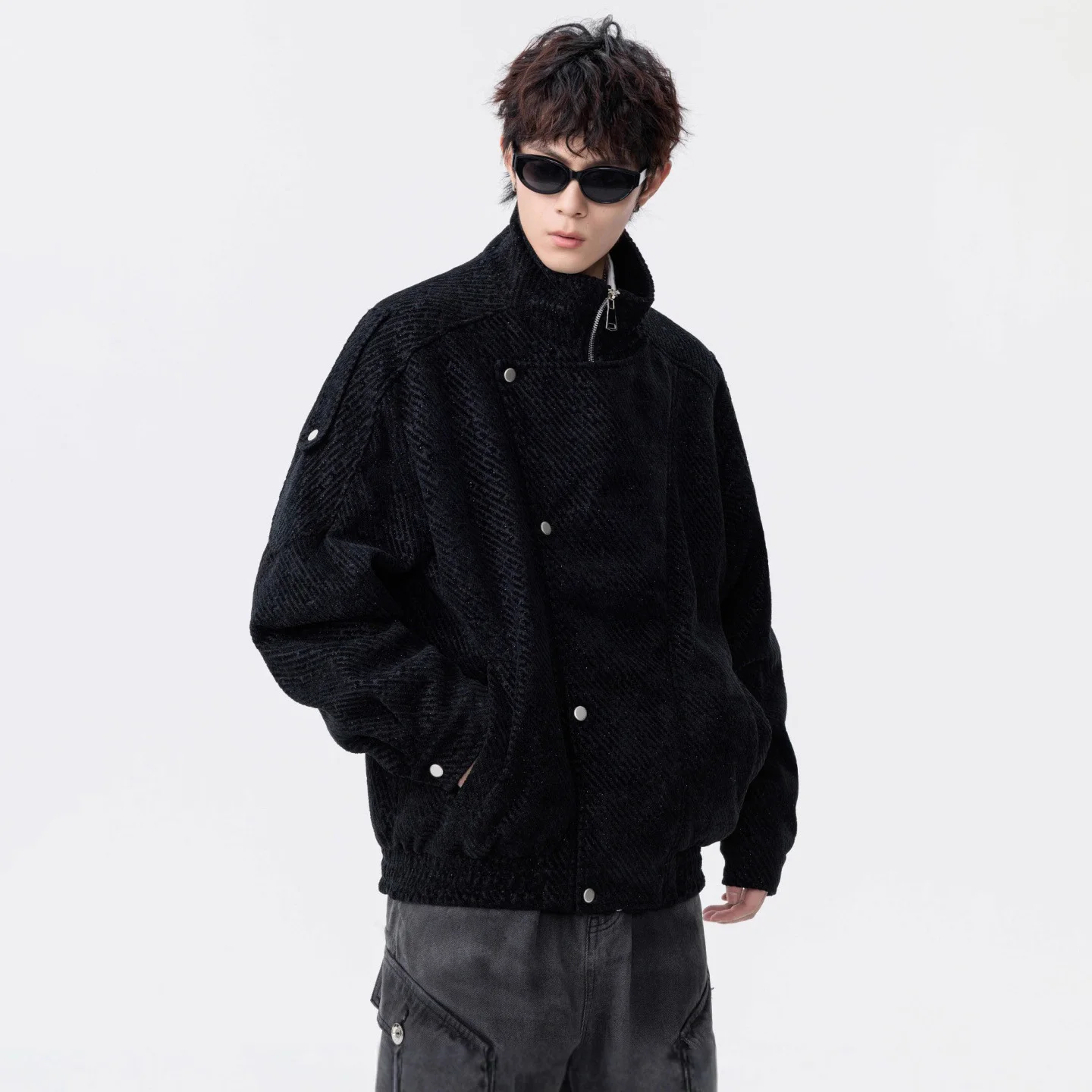 

Man Coat Autumn Fashion Striped Stand Collar Loose Male Outerwear Windproof Breathable Long Sleeve Zipper Men Jacket