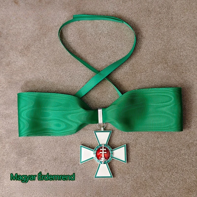 Order Merit Republic Hungary Neck Ribbon Medal Metal Badge Pendant Commemorative Pin Decoration Craft Gift