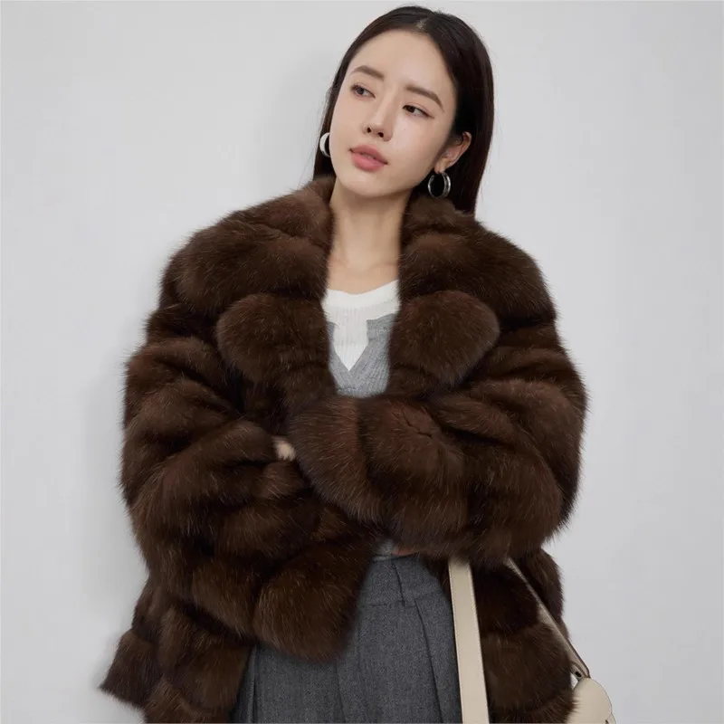 

A new fashionable and light luxury purple short suit collar mixed fur coat for women