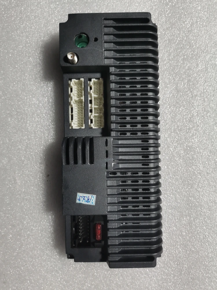 Android large screen car navigation main board R33-A105 general car navigation main board 1 + 16