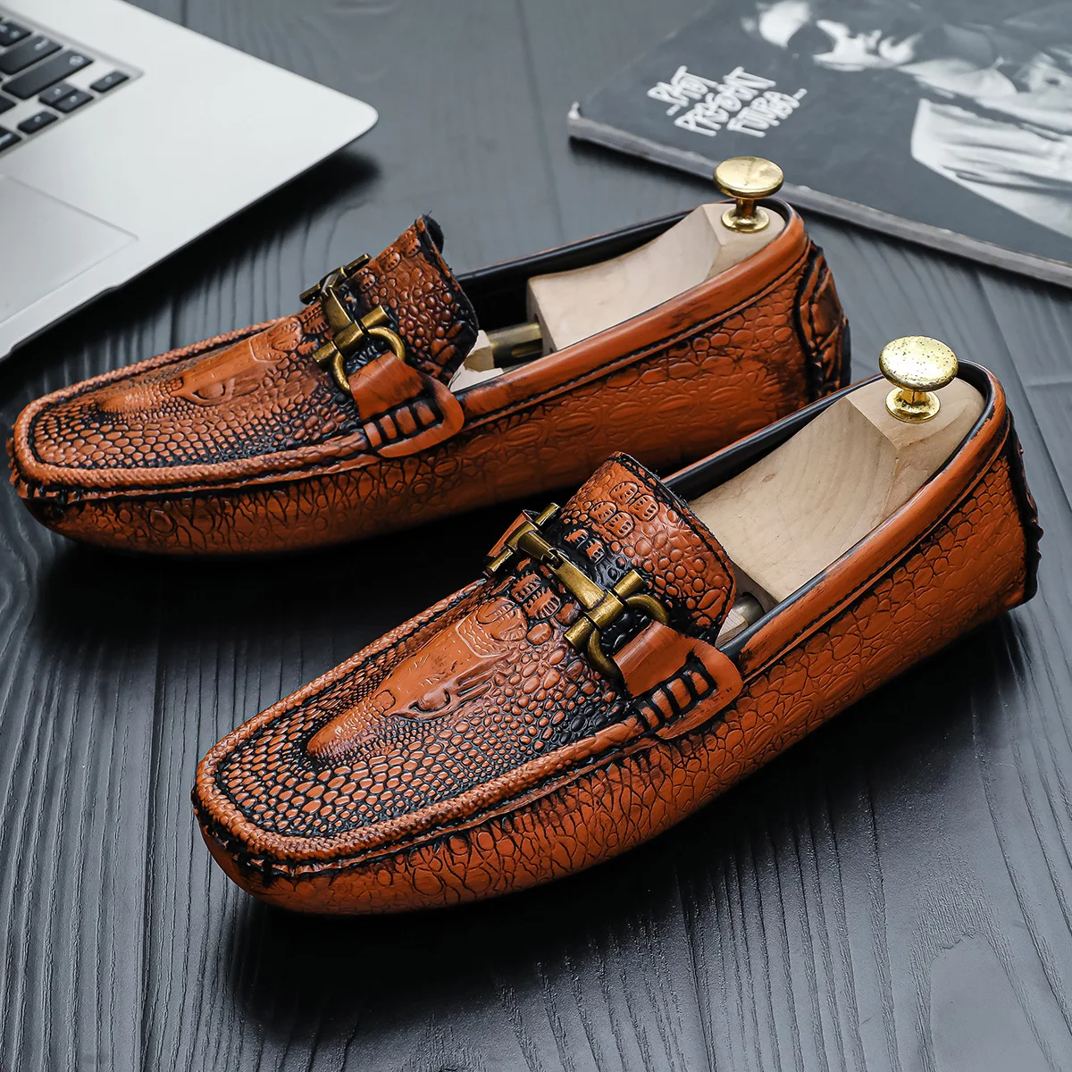 Driving Shoes for Men Brown Crocodile Pattern Loafers Horse Bit Buckle Slip on Driving Shoes Casual Business Moccasins for Men