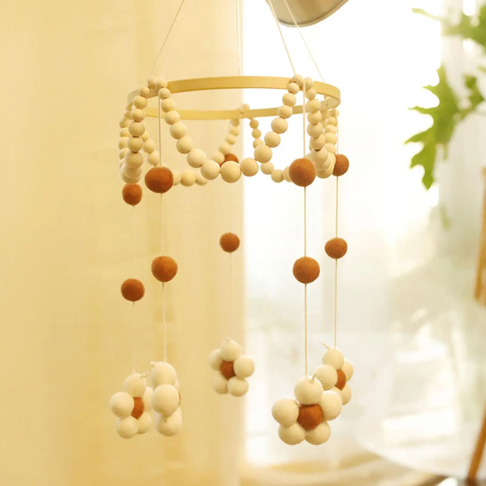 กระดิ่งแขวนตกแต่งห้องนอนเด็กอ่อน รูปทรงดอกไม้ ขนฟู ลูกบอล สำหรับแขวนบนเปลเด็ก เตียงเด็ก เตียงข้างเตียง